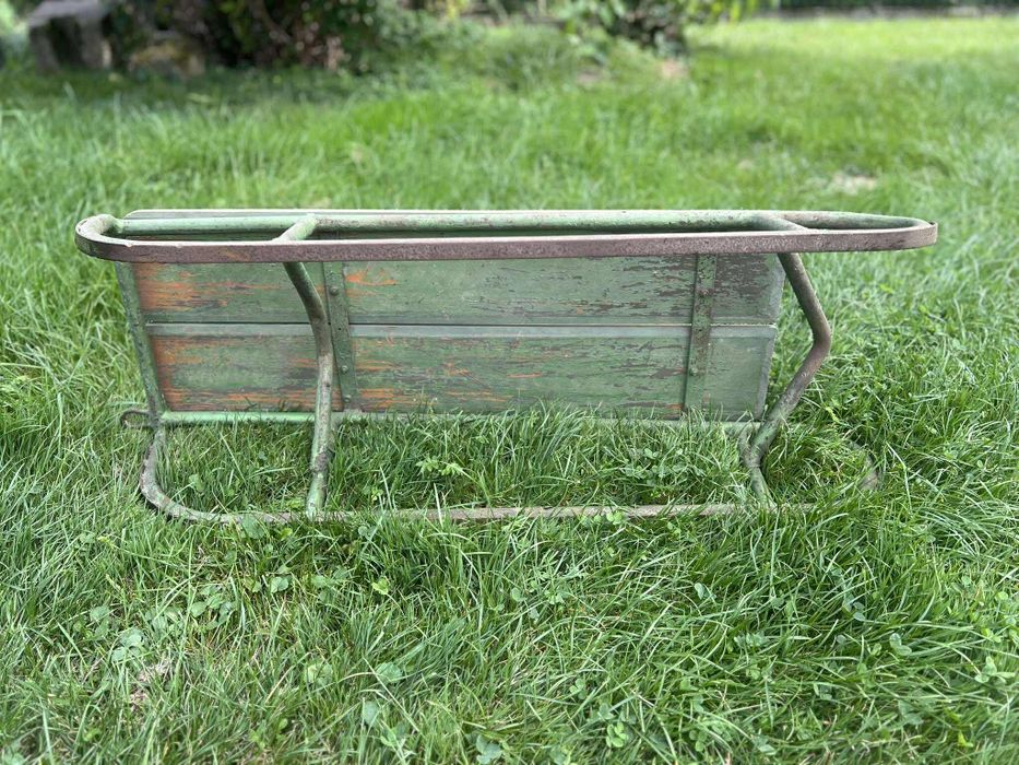 Stare zielone sanki PRL vintage