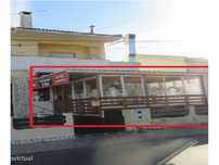 Espaço Comercial para Venda na Charneca da Caparica, Almada