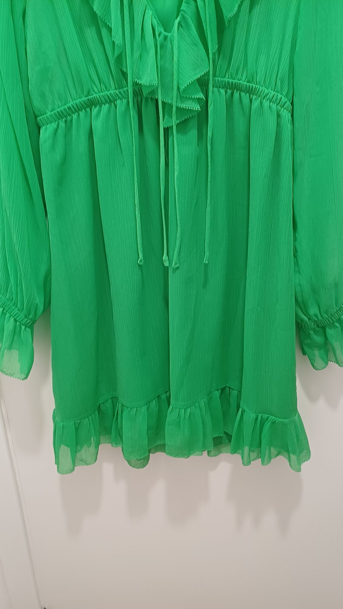 Vestido verde da mango (novo)-M