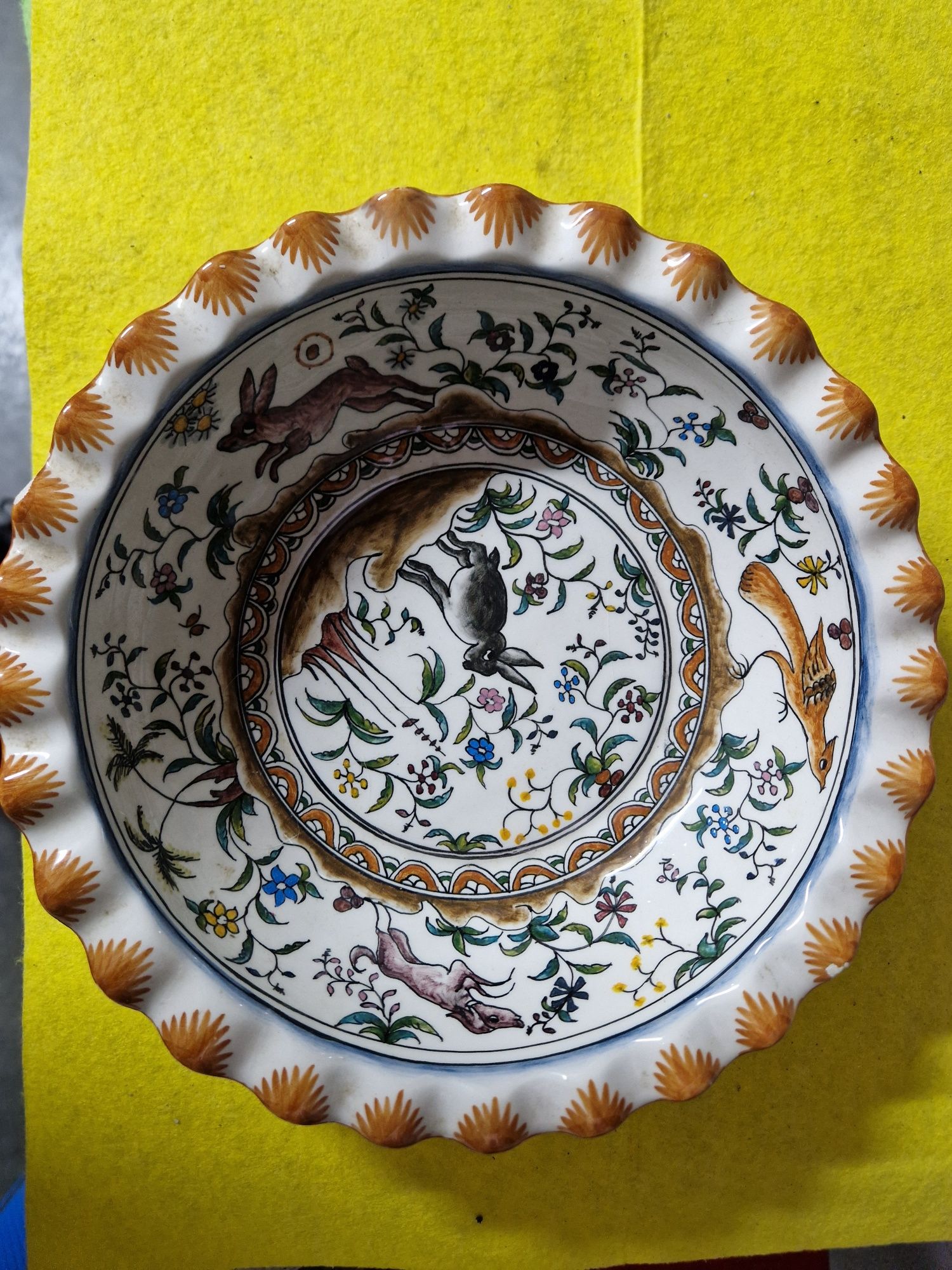 Saladeira pintada a mão fabricante Português