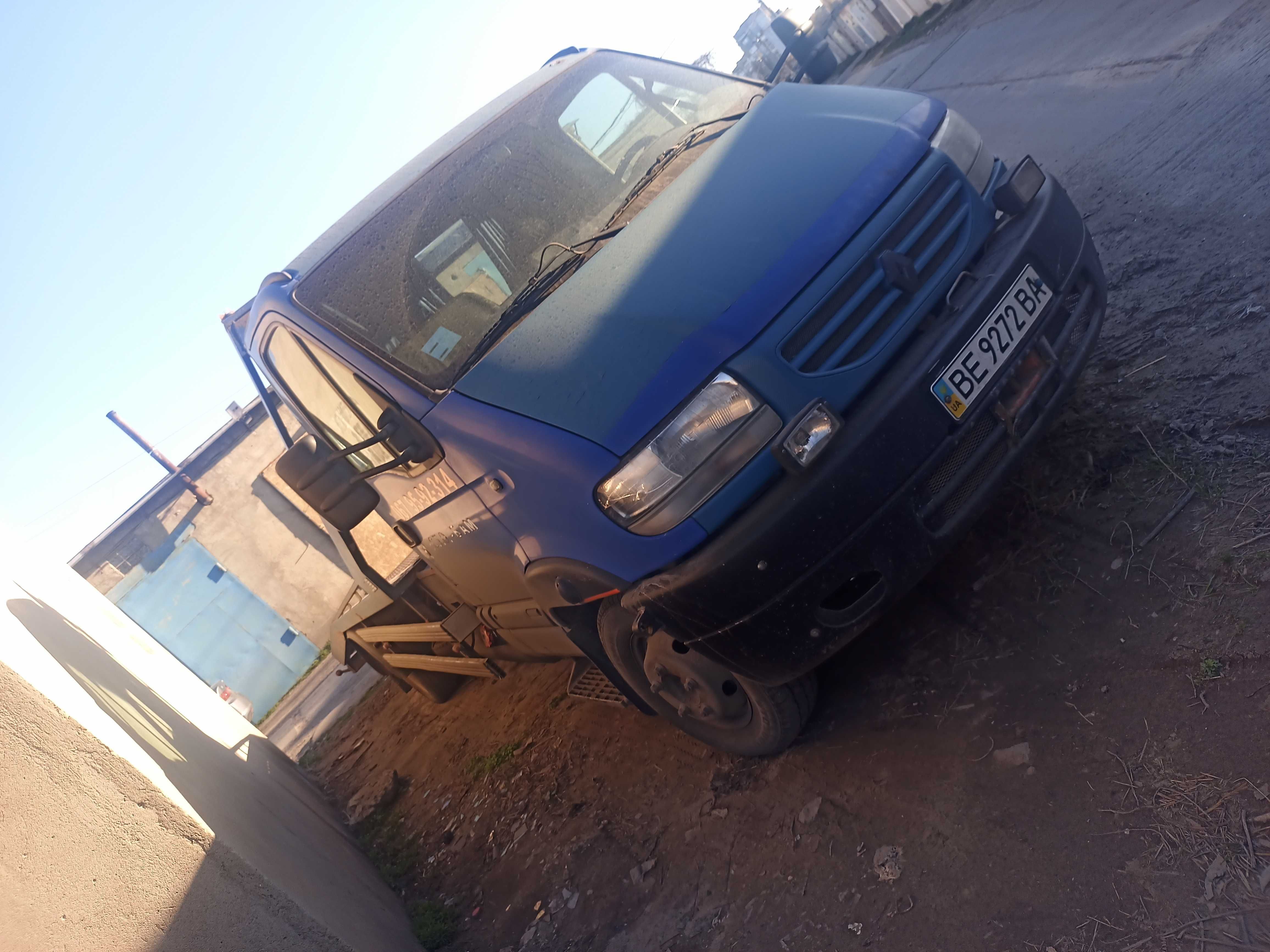 Продам Эвакуатор Renault Mascot 2003