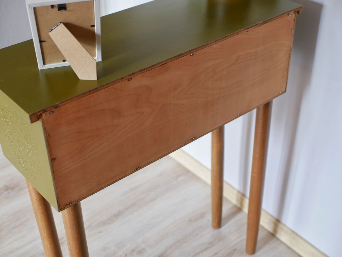 Szafka / konsola handmade – wąski mebel do przedpokoju i salonu.
