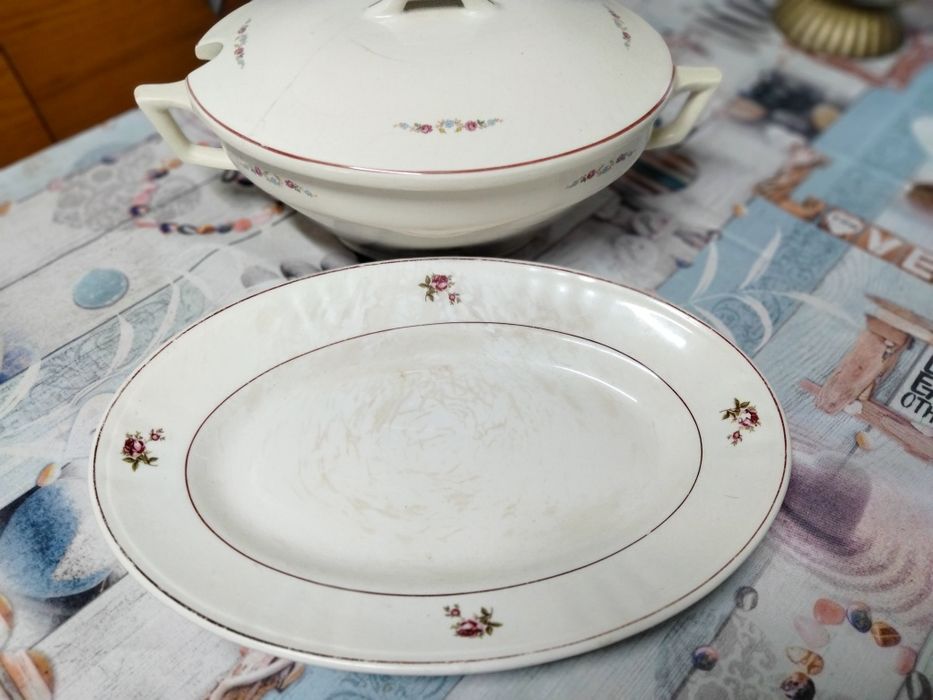 Terrina antiga  em bom estado