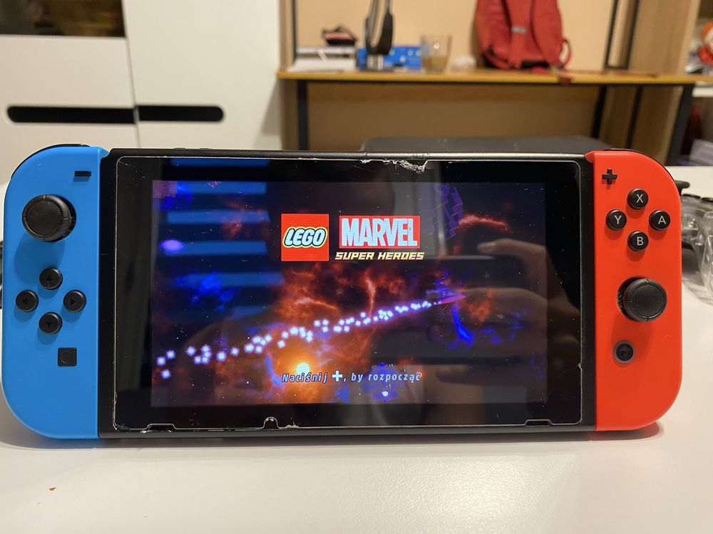 Nintendo Switch + Pro Controller + dużo gier (Cuphead, NFS, Rayman)