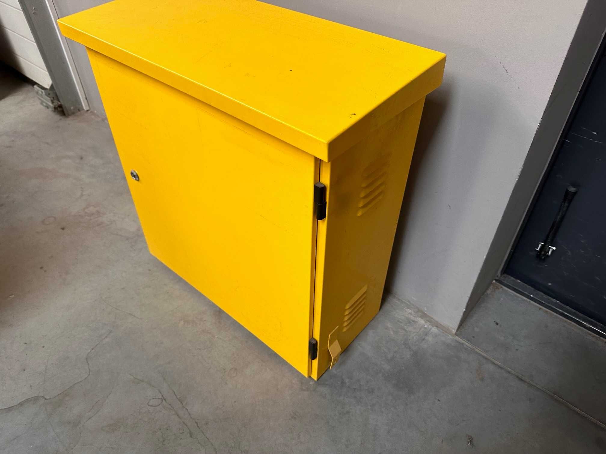 szafka gazowa 600x600x250