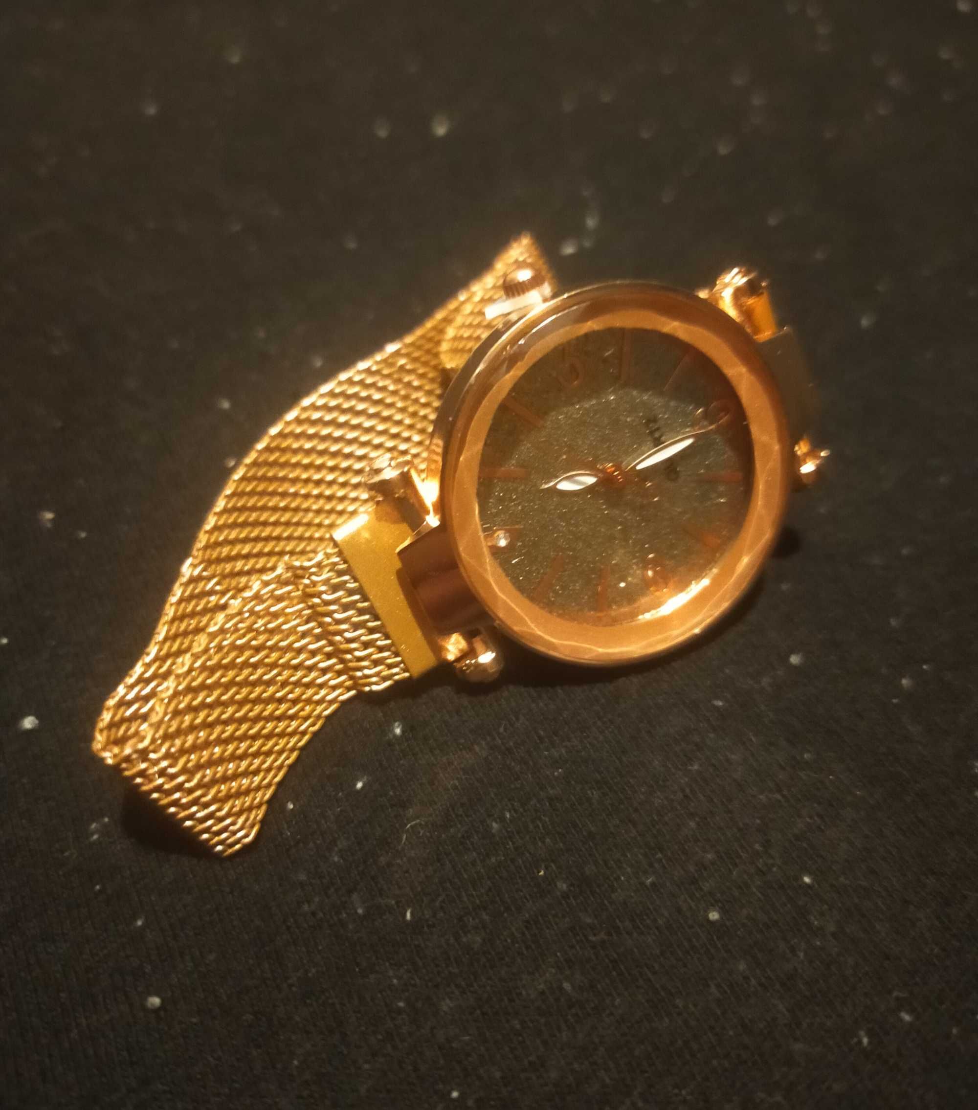Zestaw prezentowy Zegarek damski kwarcowy w kolorze różowego złota