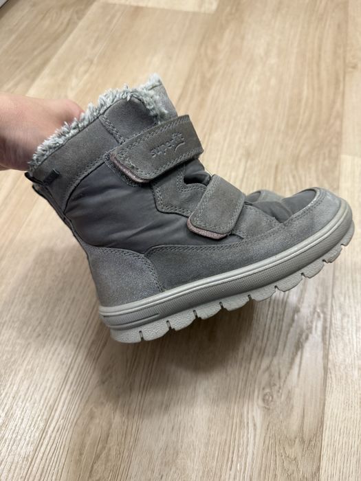 Зимові черевики superfit 28