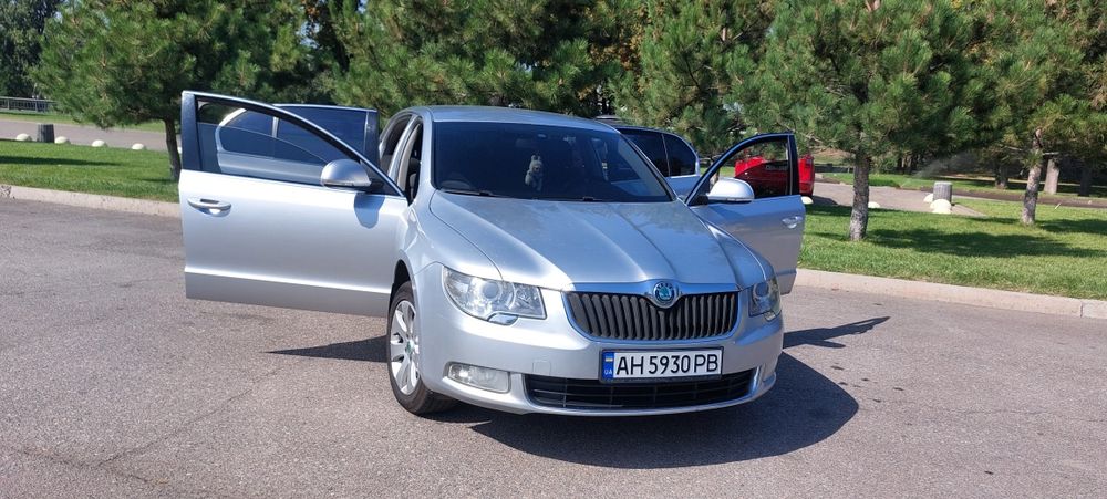 Продам Skoda Superb 2012