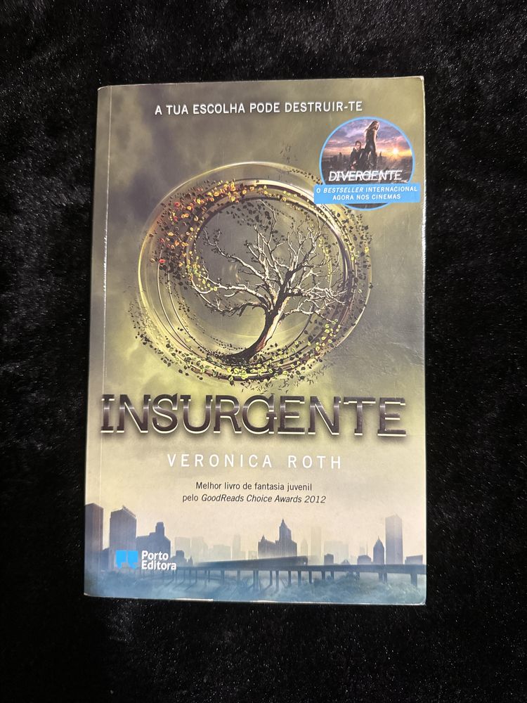 Divergente + Convergente + Insurgente  (Veronica Roth)