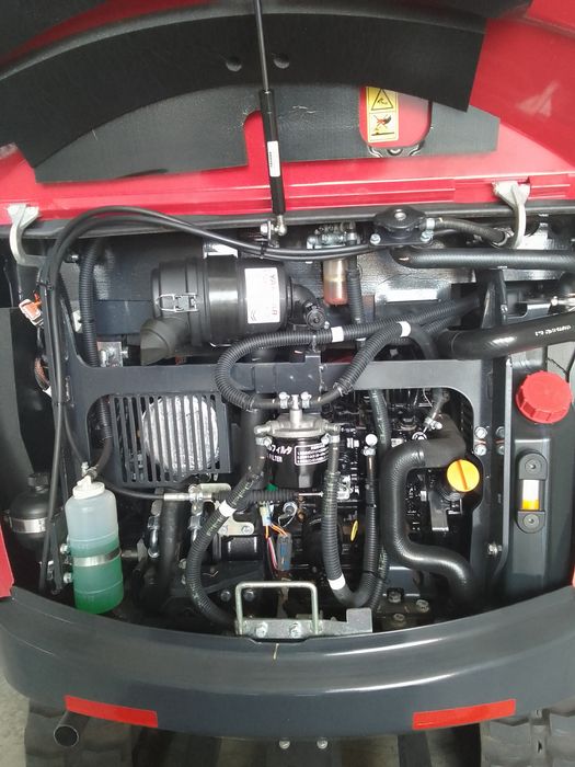 Mini giratória escavadora Yanmar 1600kg, 2023