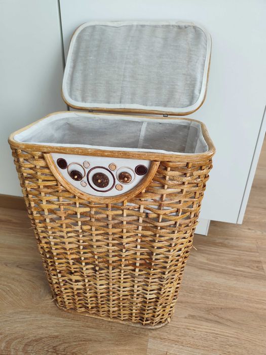 Kosz na pranie. Styl boho. Brązowy