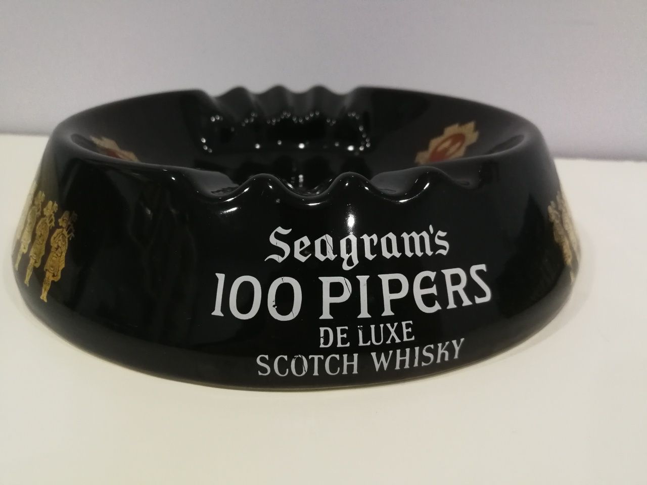 Cinzeiro 100 Pipers Scotch Whisky