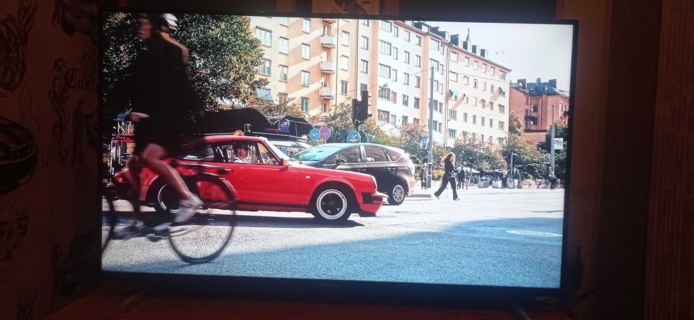 Продам смарт тв skyworth 43Q3 AI