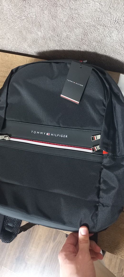 Рюкзак Tommy Hilfiger томи хилфигер черный