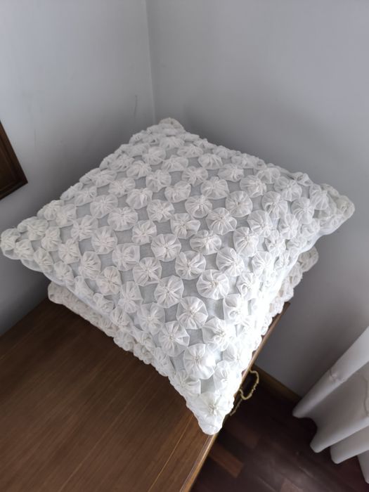 2 almofadas vintage feitas de fuxicos