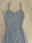 vestido Bershka azul com flores