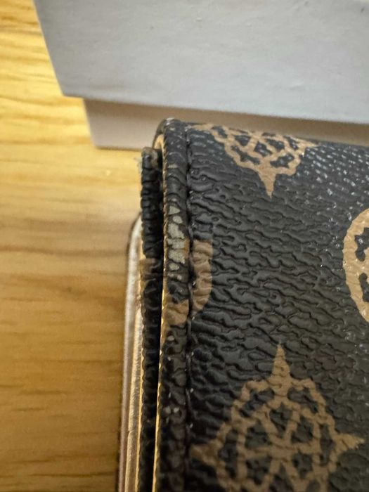 GUESS portfel skórzany portfelik