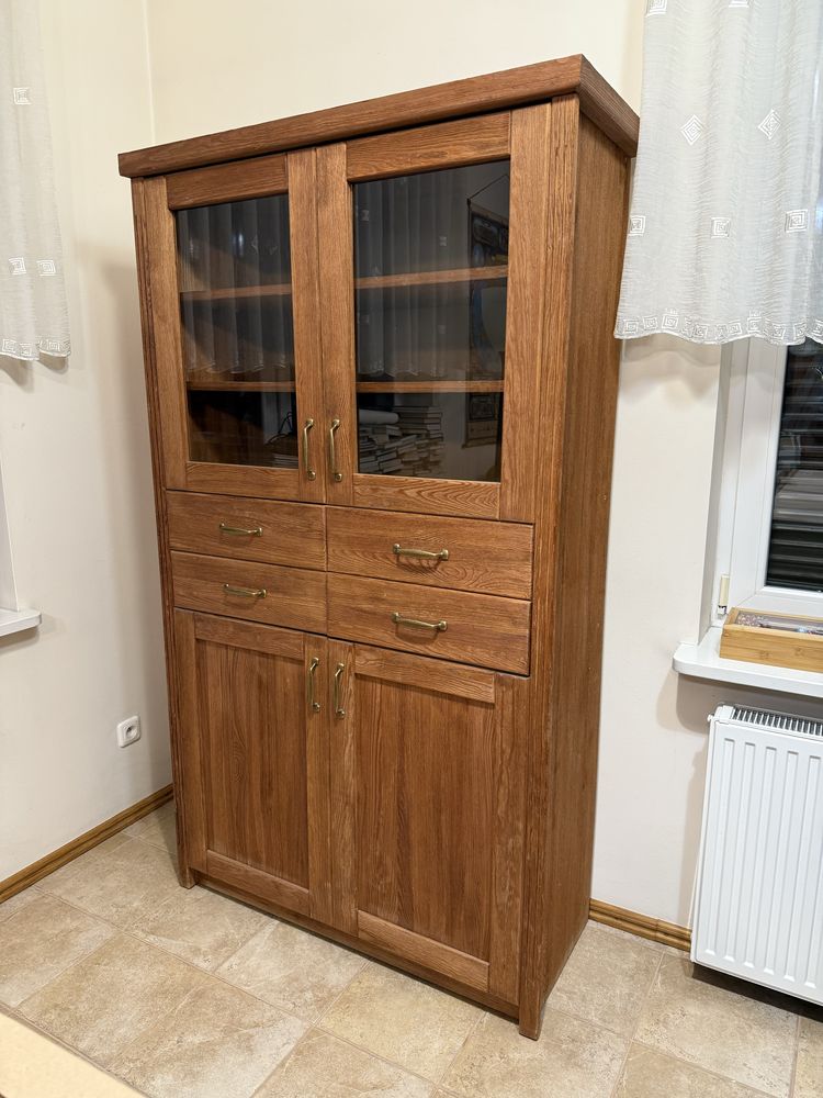 Kredens komoda witryna z litego drewna szczotkowanego olejowanego