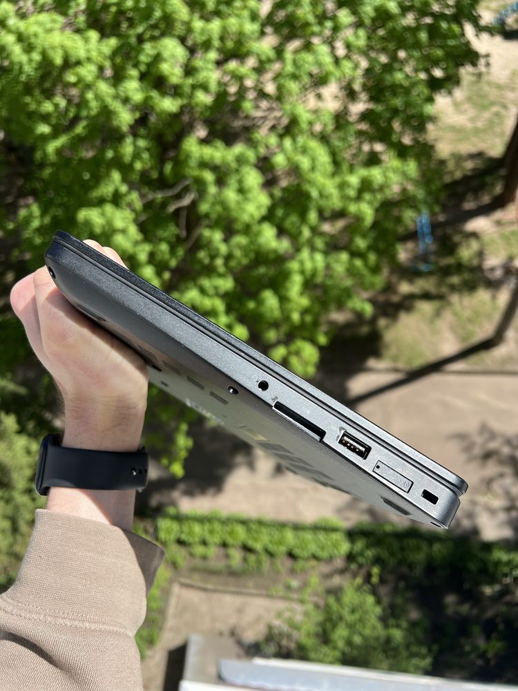 Ноутбук Dell Latitude E5270