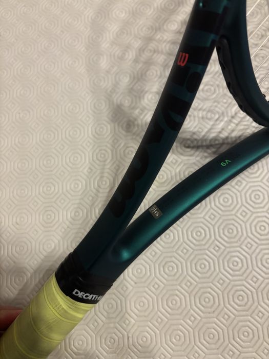 Raquete de Ténis WILSON BLADE 101L V9.0