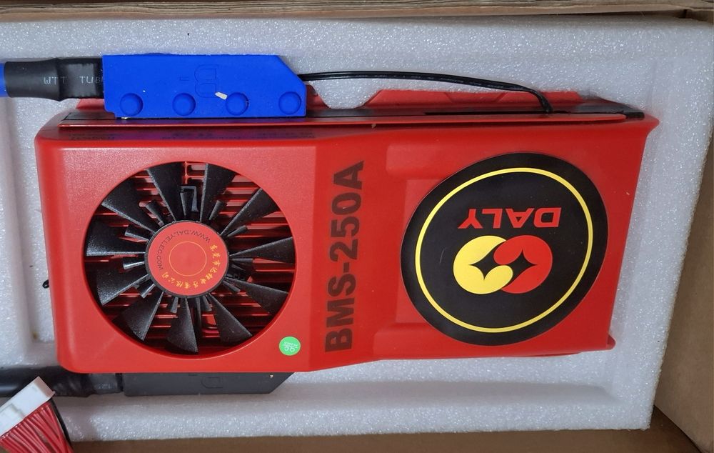 Плата Smart BMS Daly 16S 48 вольтів 250 А для LiFePO4 Комплект