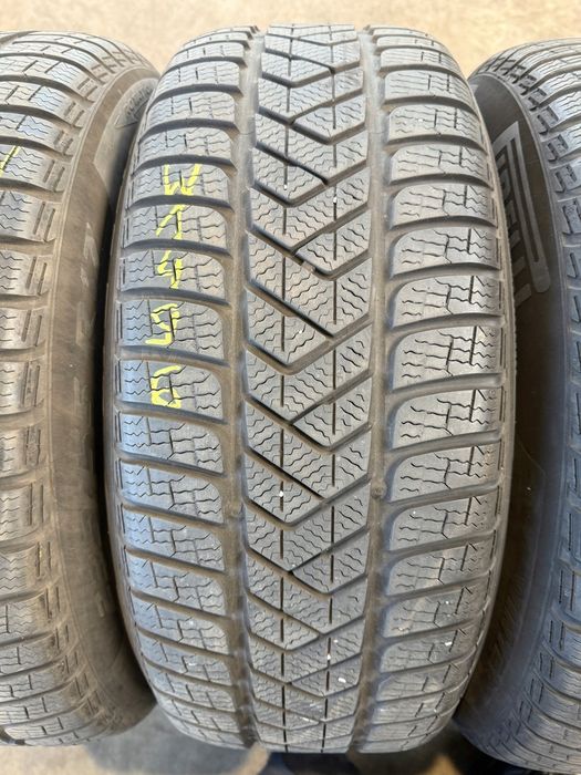 235/55/17 Pirelli Winter SottoZero 3