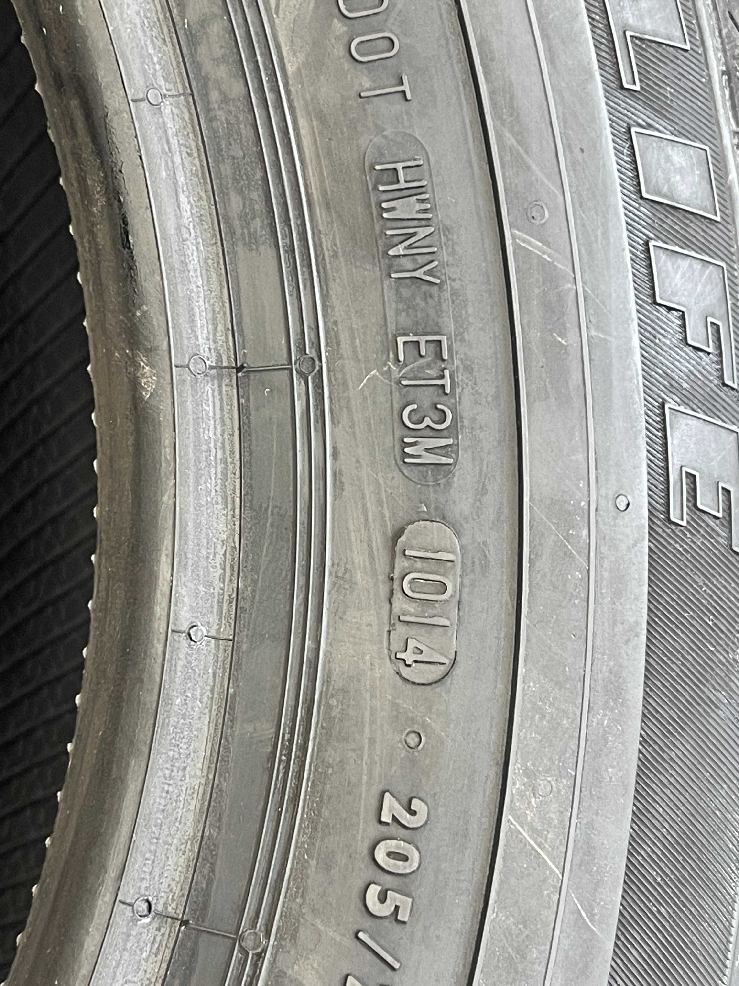 205/70 R15C Semperit