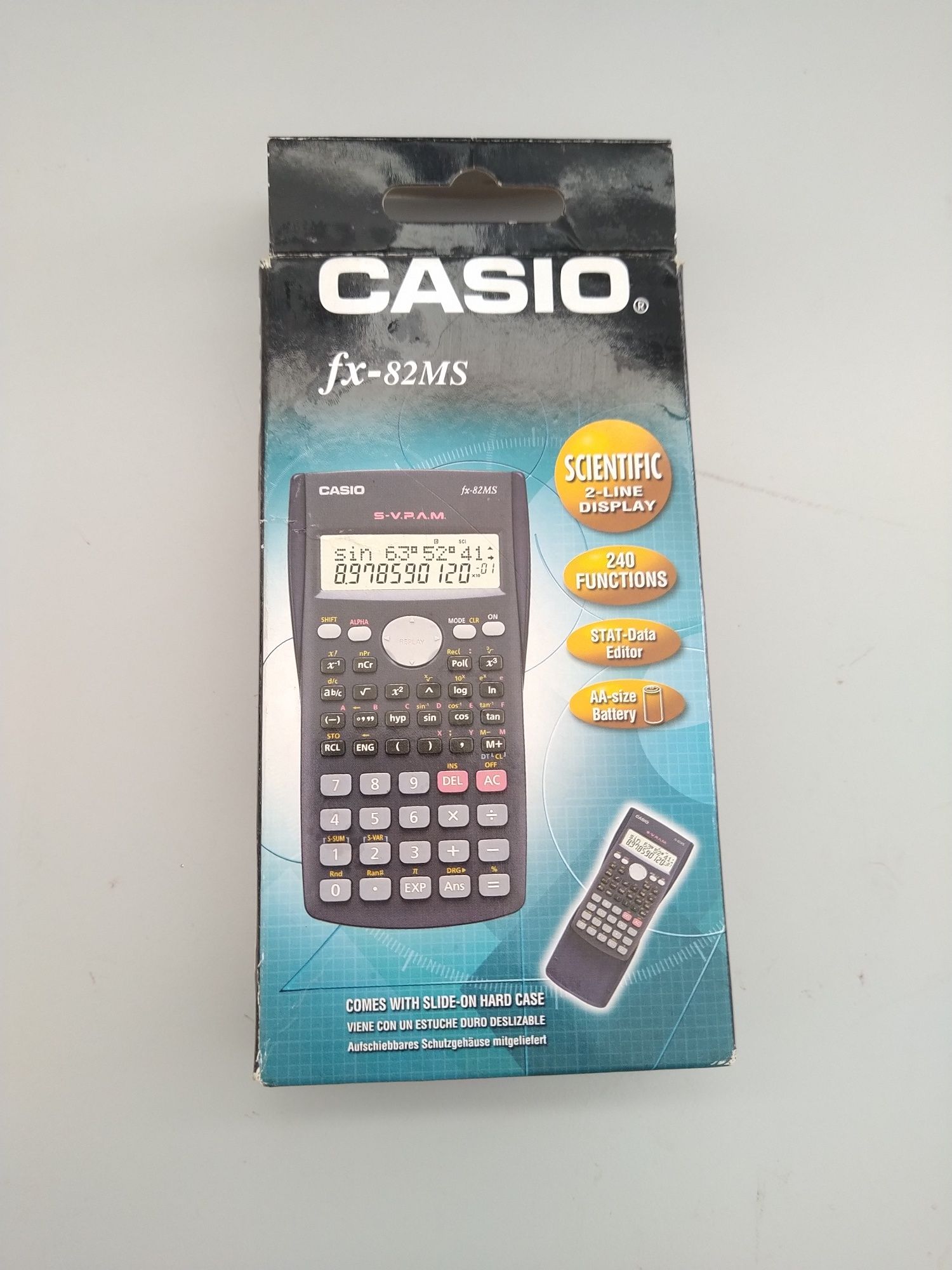 Calculadora Científica Casio fx-82MS