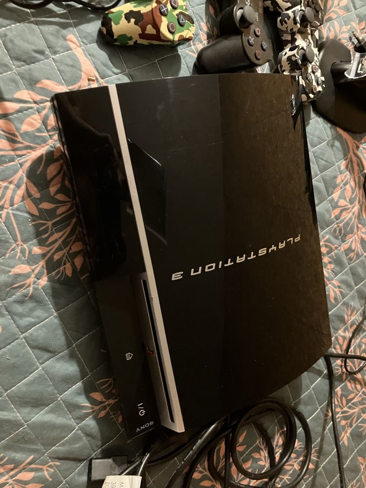 Playstation 3 com bastantes jogos