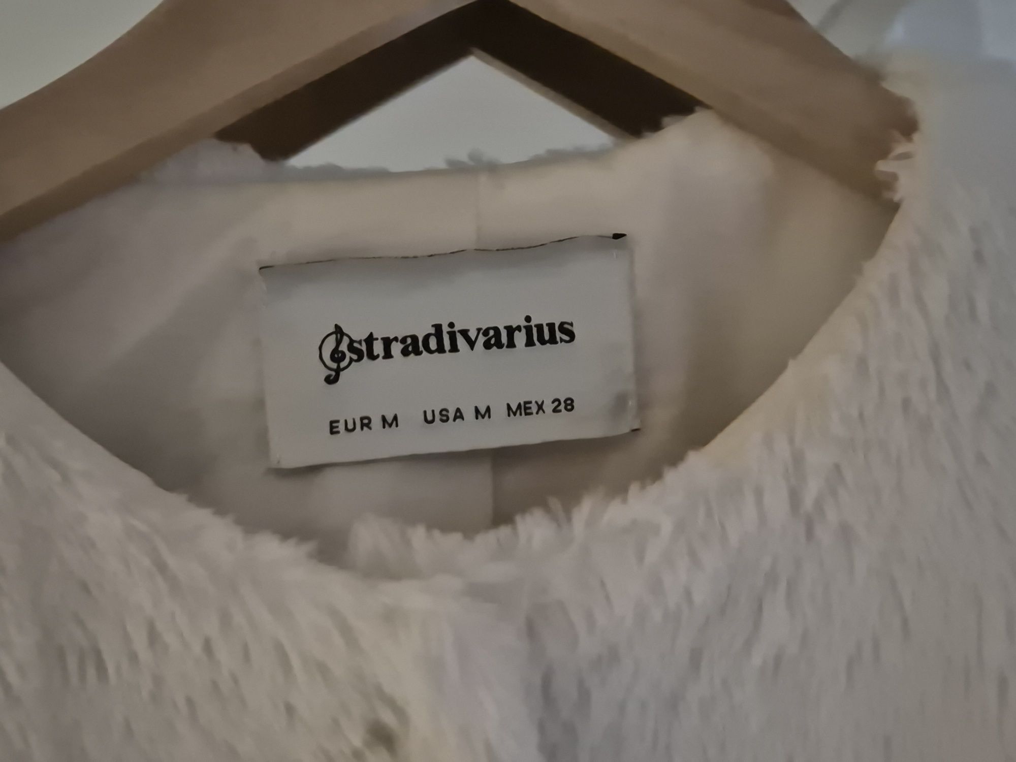 Biale futerko Stradivarius r.38/M