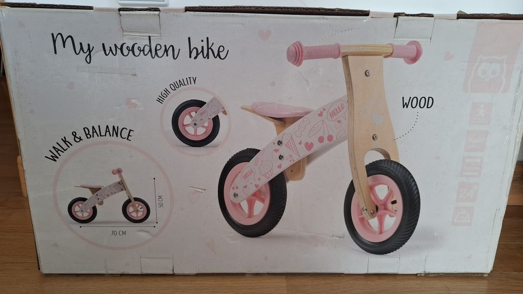 Bicicleta de aprendizagem em madeira