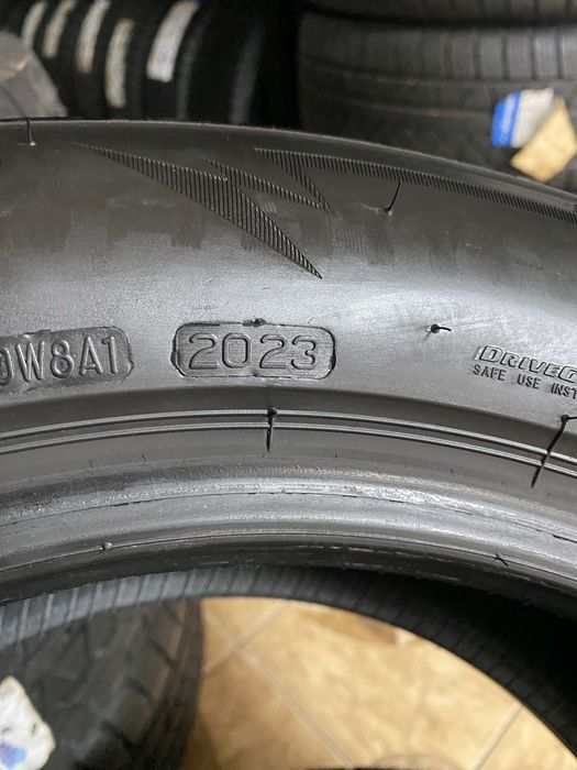 205/60/16 96Н Bridgestone BLIZZAK LM005 ( RUN FLAT )
