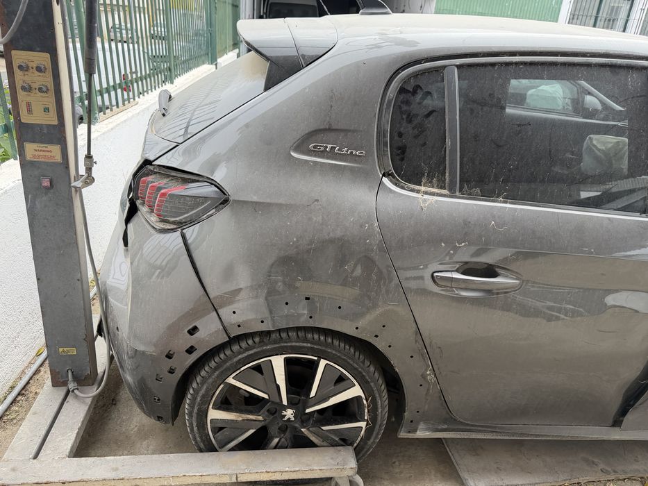 Peugeot 208 GT LINE