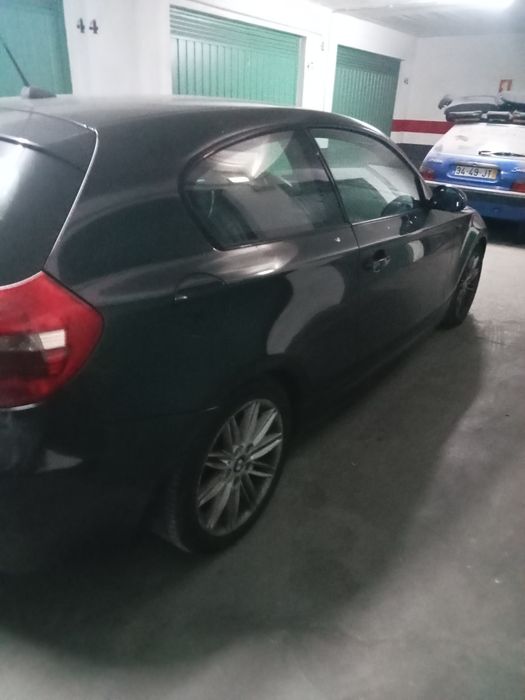 BMW 120d com batida de motor