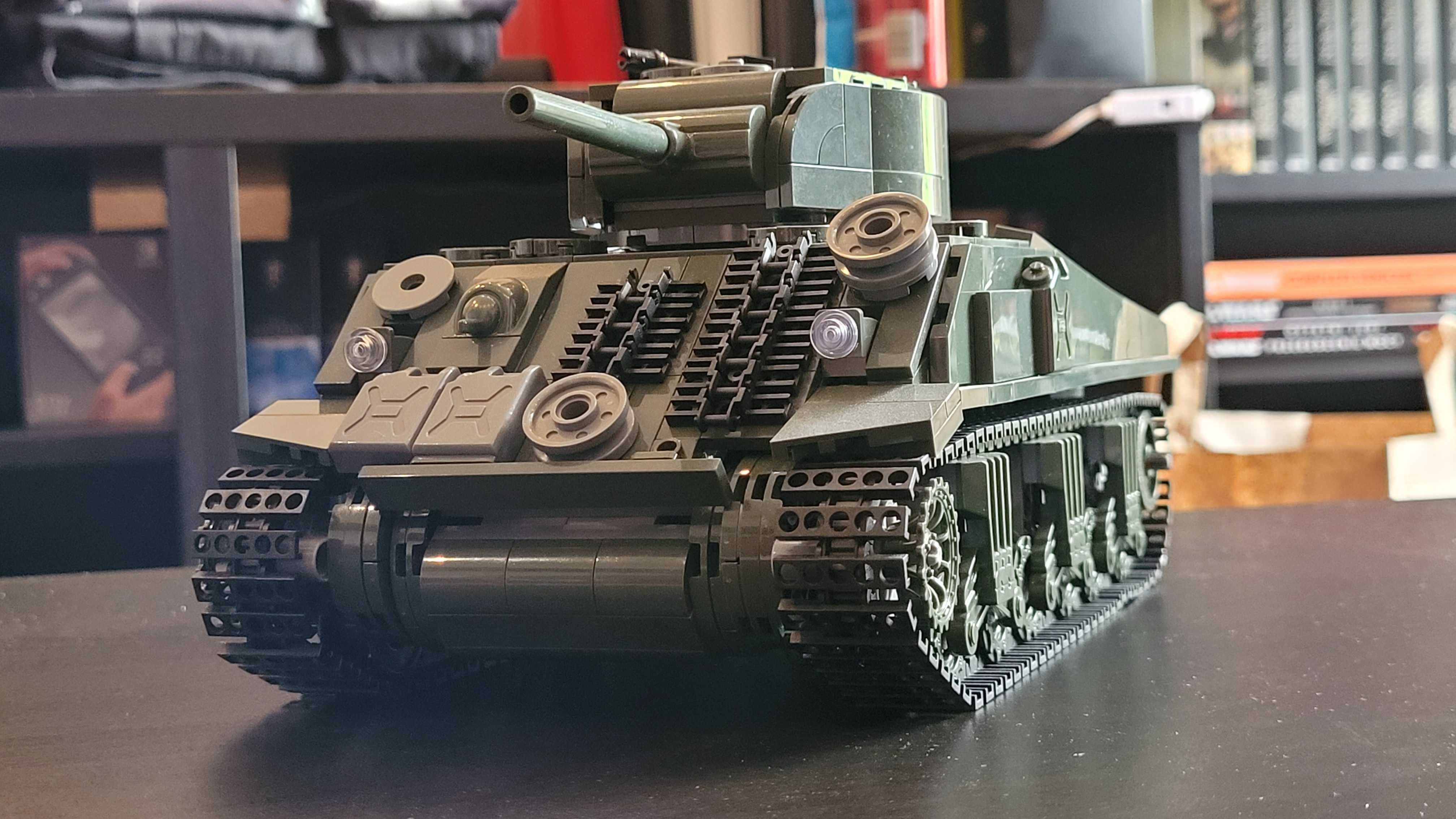 Klocki Mould King Czołg M4 Sherman