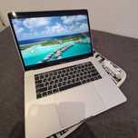 Macbook pro A1990