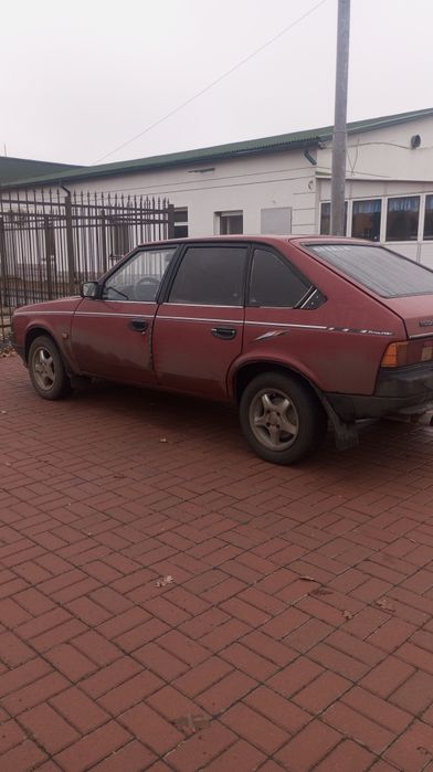 Москвіч 2141, 92 року випуску .