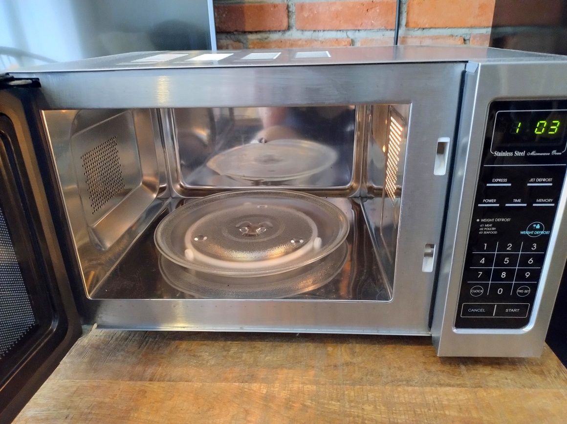 Kuchenka mikrofalowa PowerPoint PP900SSKLT