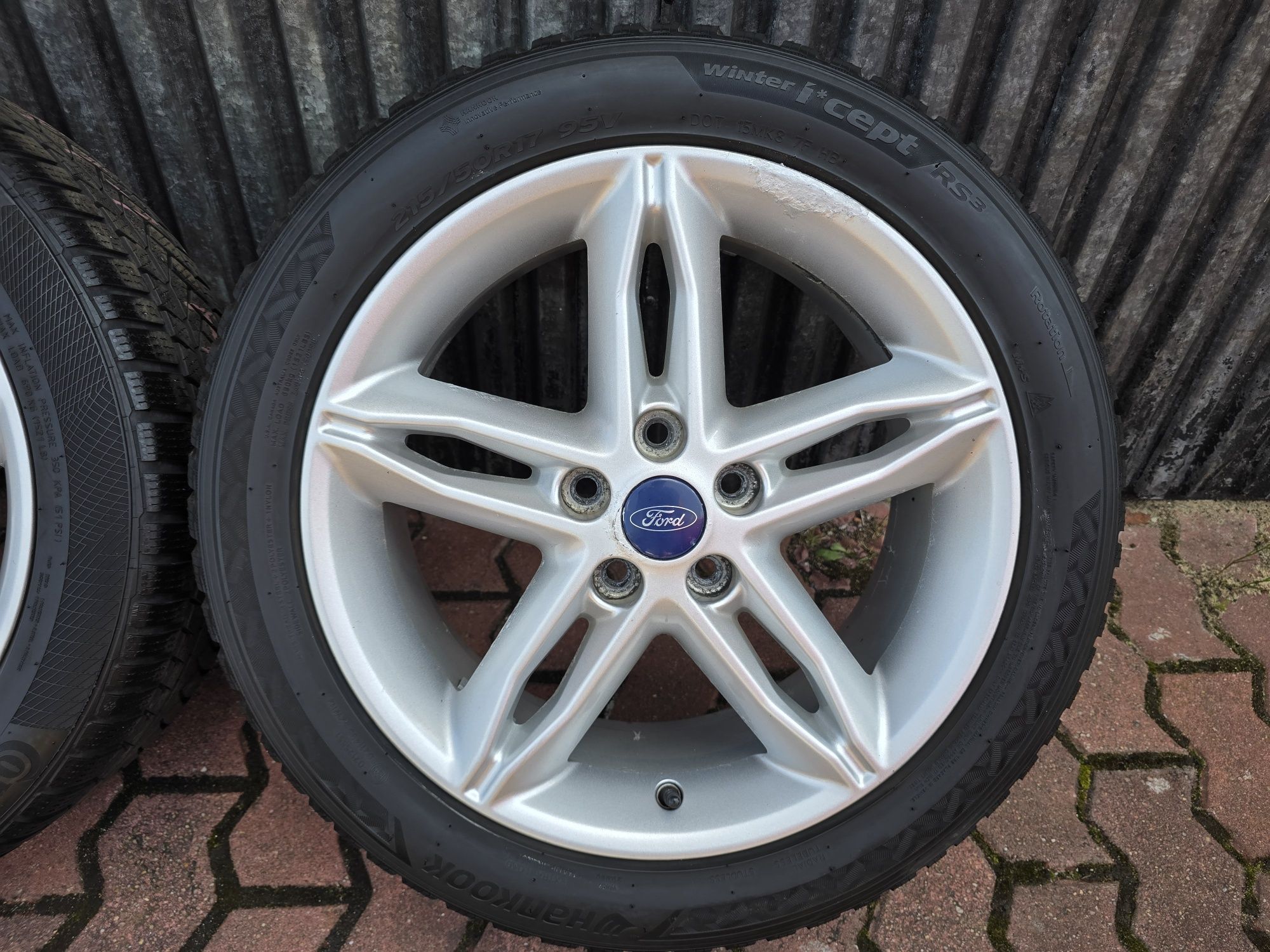 Felgi z oponami 215/50R17 Ford Focus 5x108 Mondeo C-Max S-max Kuga