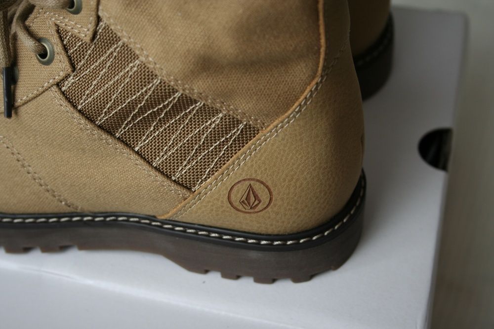 VOLCOM NOWE buty / botki model HEMLOCK rozmiar 36