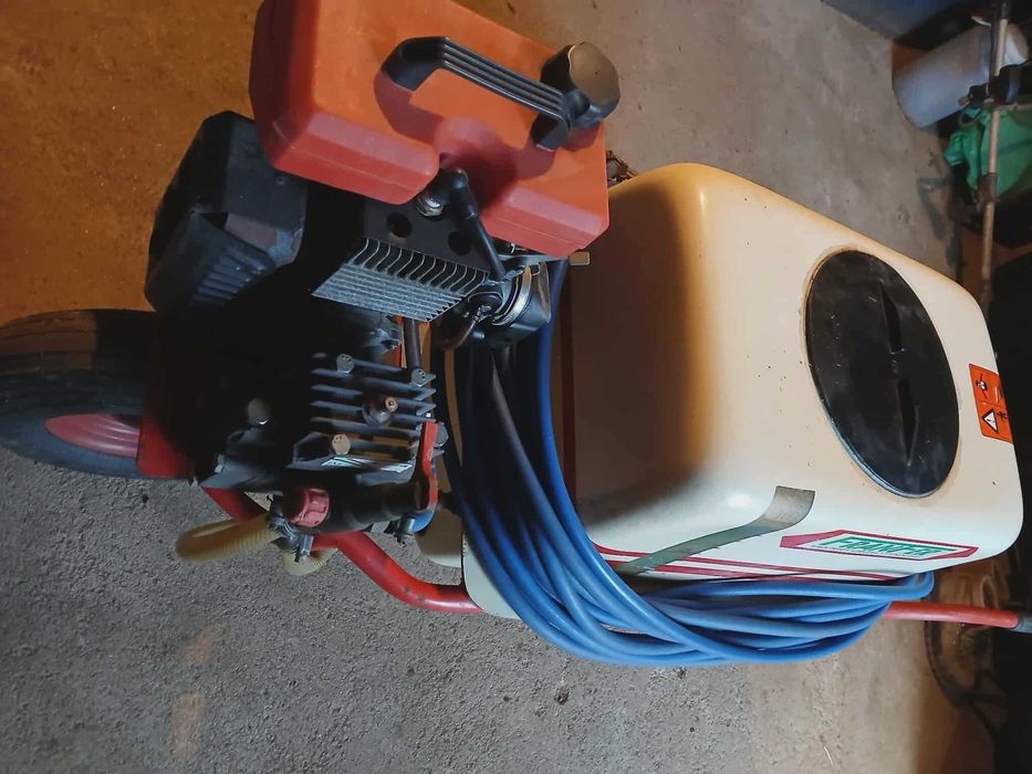 Pulverizador de carrinho de 100l Campeon, com mangueira de 30m