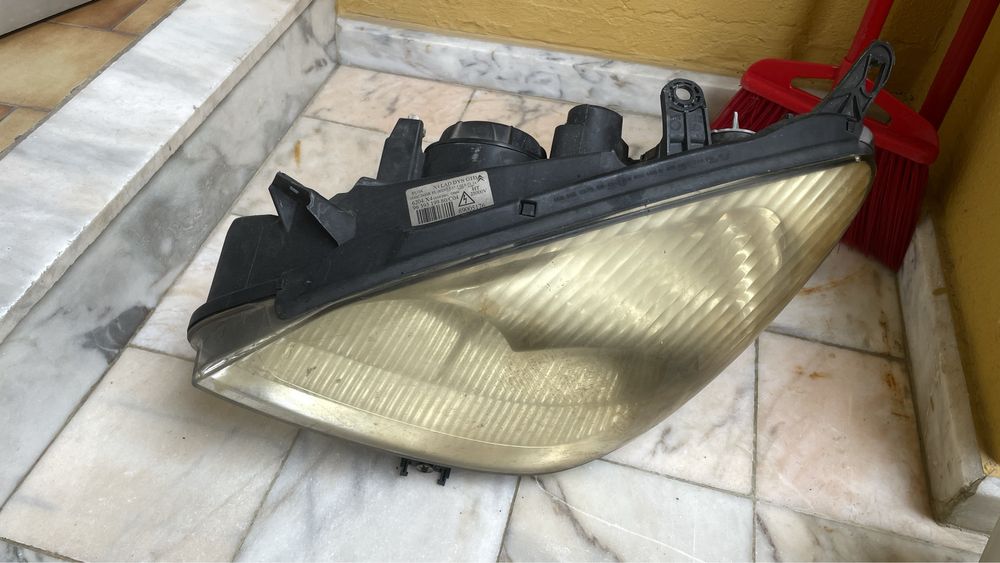 FAROL CITRÖEN C5 Xênon lado esquerdo