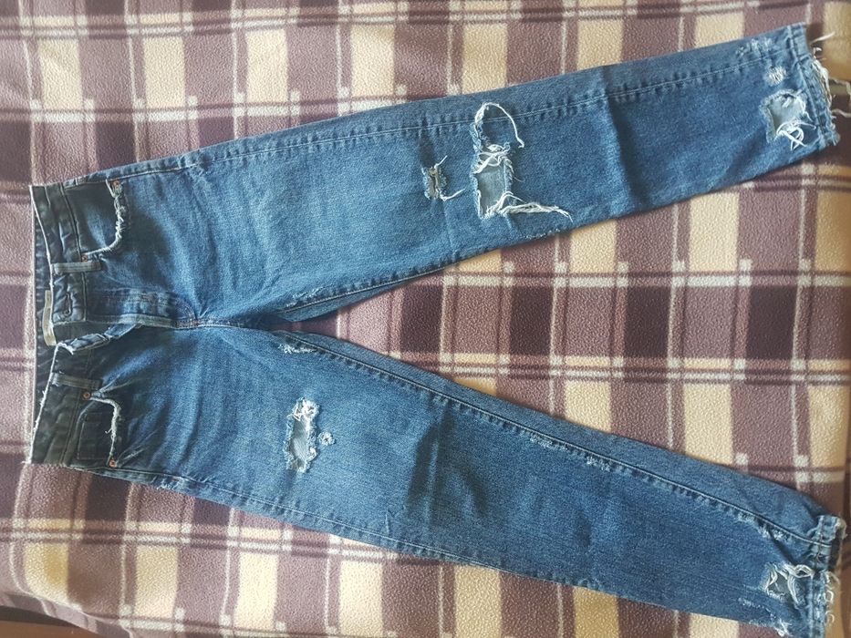 Джинсы Bershka slim boyfriend