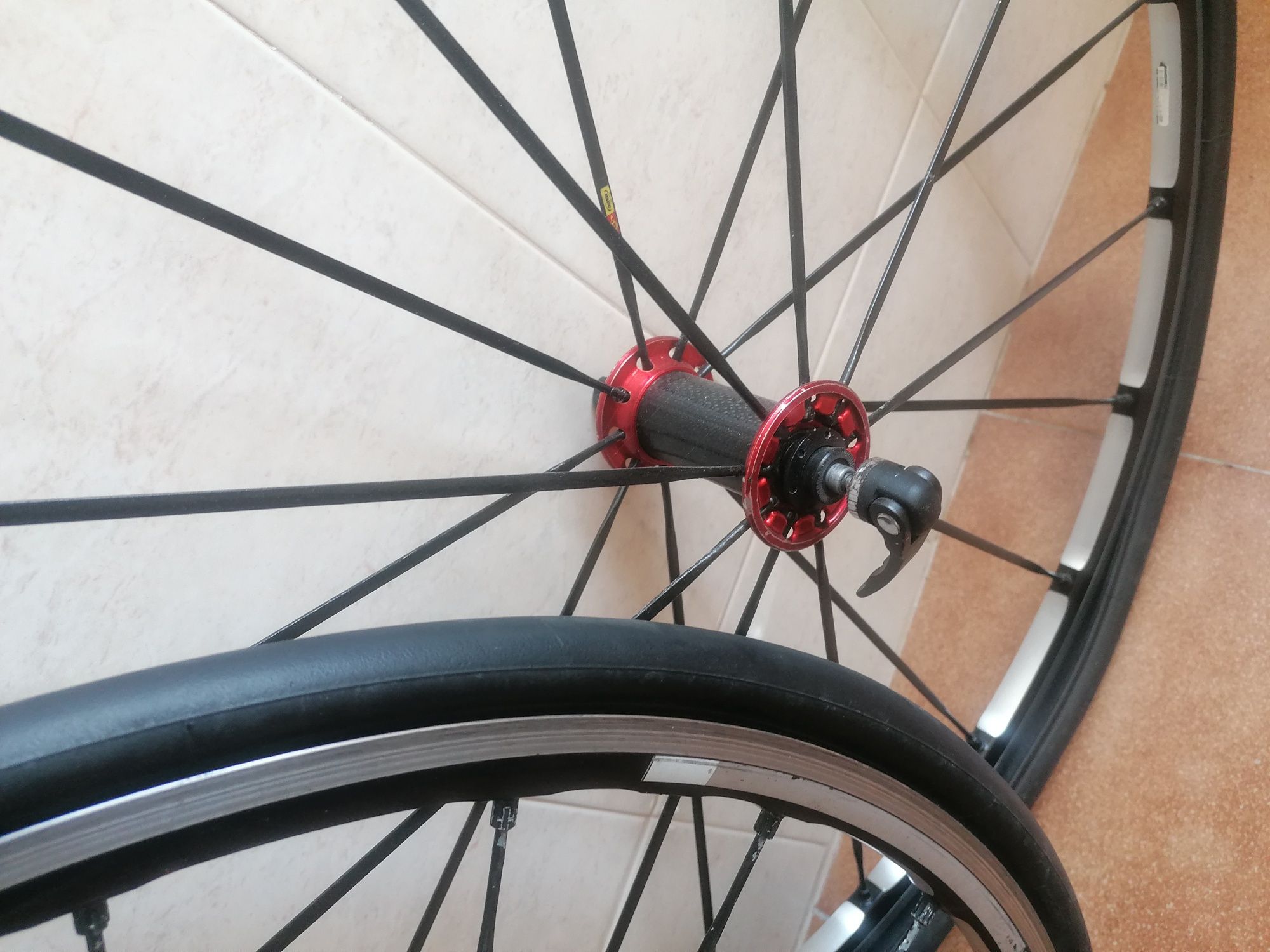 Rodas estrada mavic aksium
