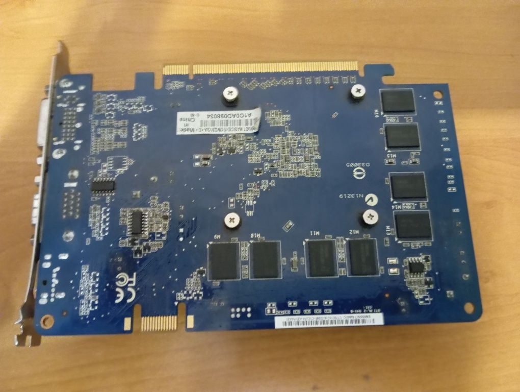 Видеокарта asus Invidia EN 9500 GT