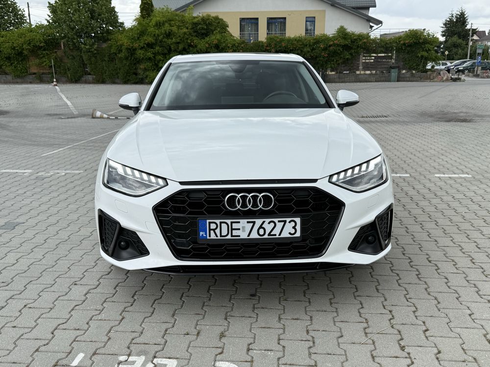 Audi A4 40 TFSI 2.0T automat kamera CarPlay S-Line Matrix serwisowana