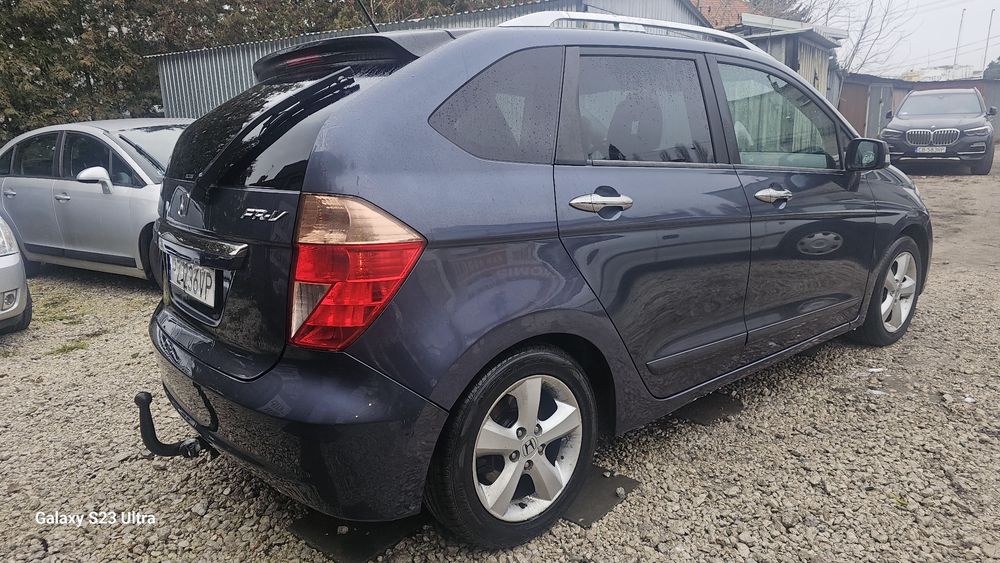 Honda F-RV  Diesel 6 Osób