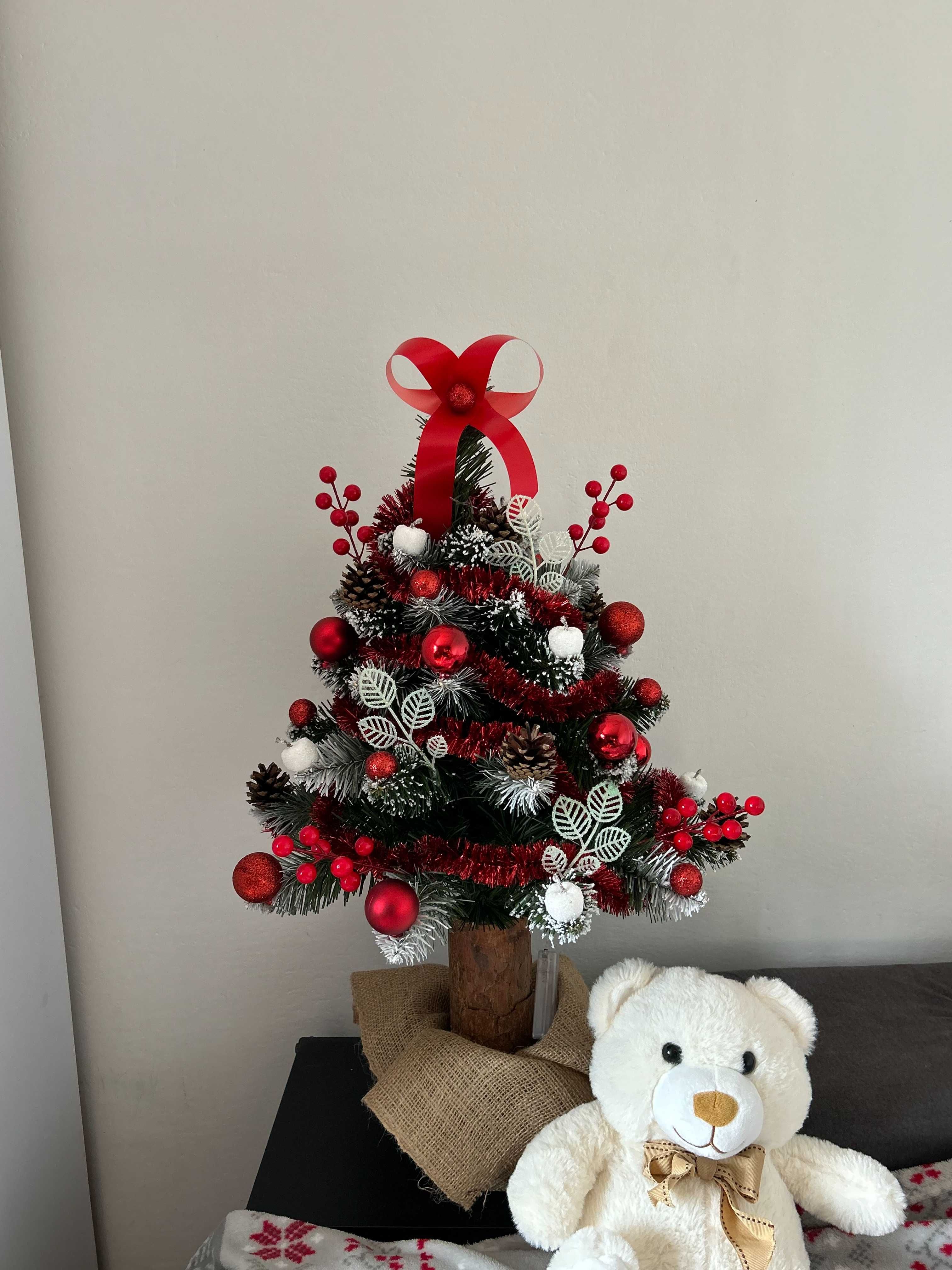 Choinka w doniczce z dekoracją i ozdobami - 70 cm