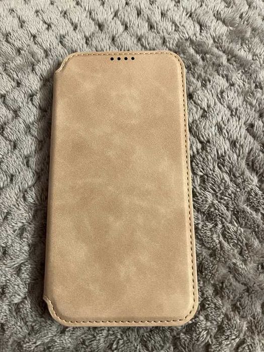 Etui na telefon iPhone 13