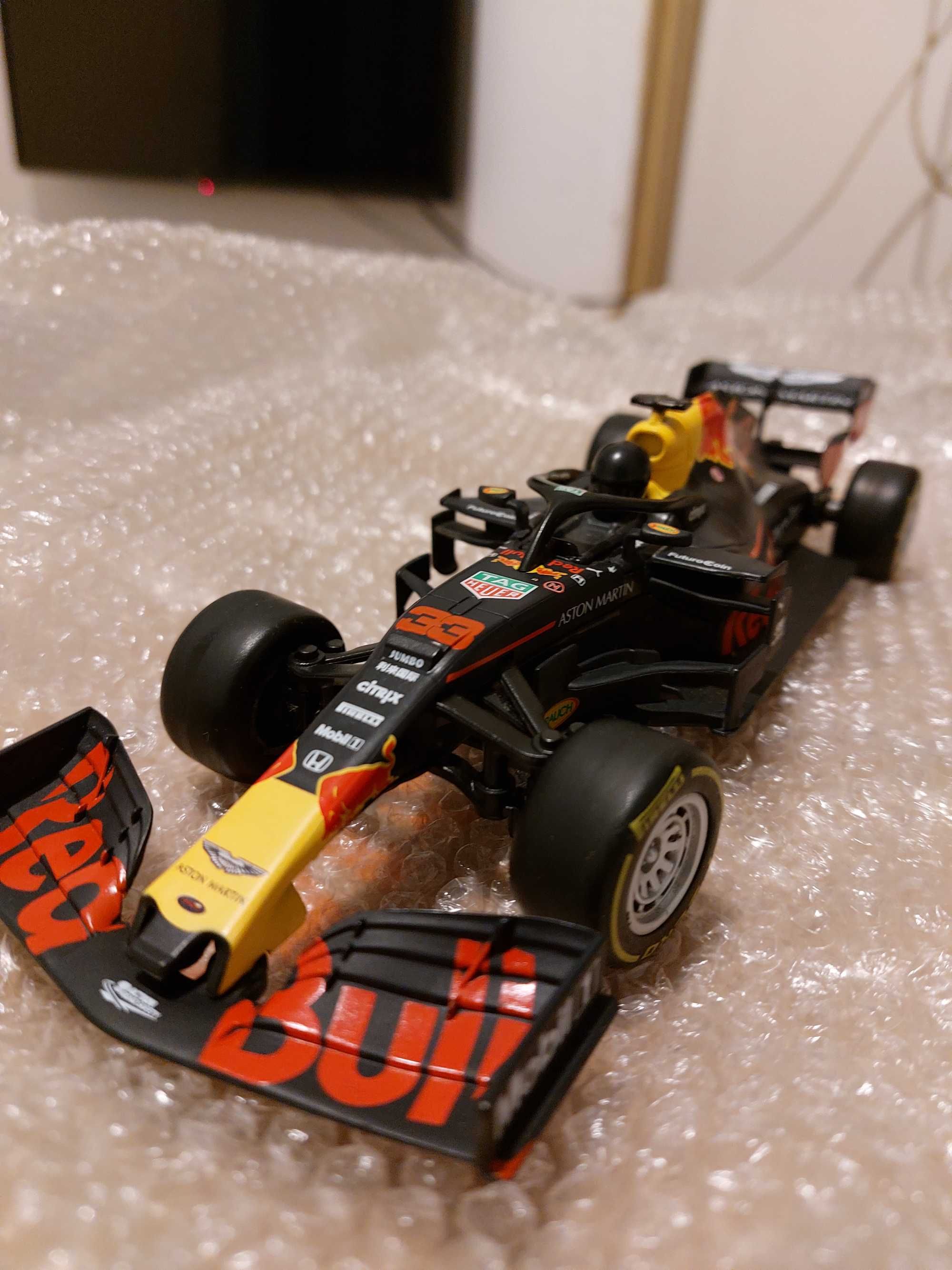 Kit de corrida com 3 carros de  F1 ultra detalhados RC